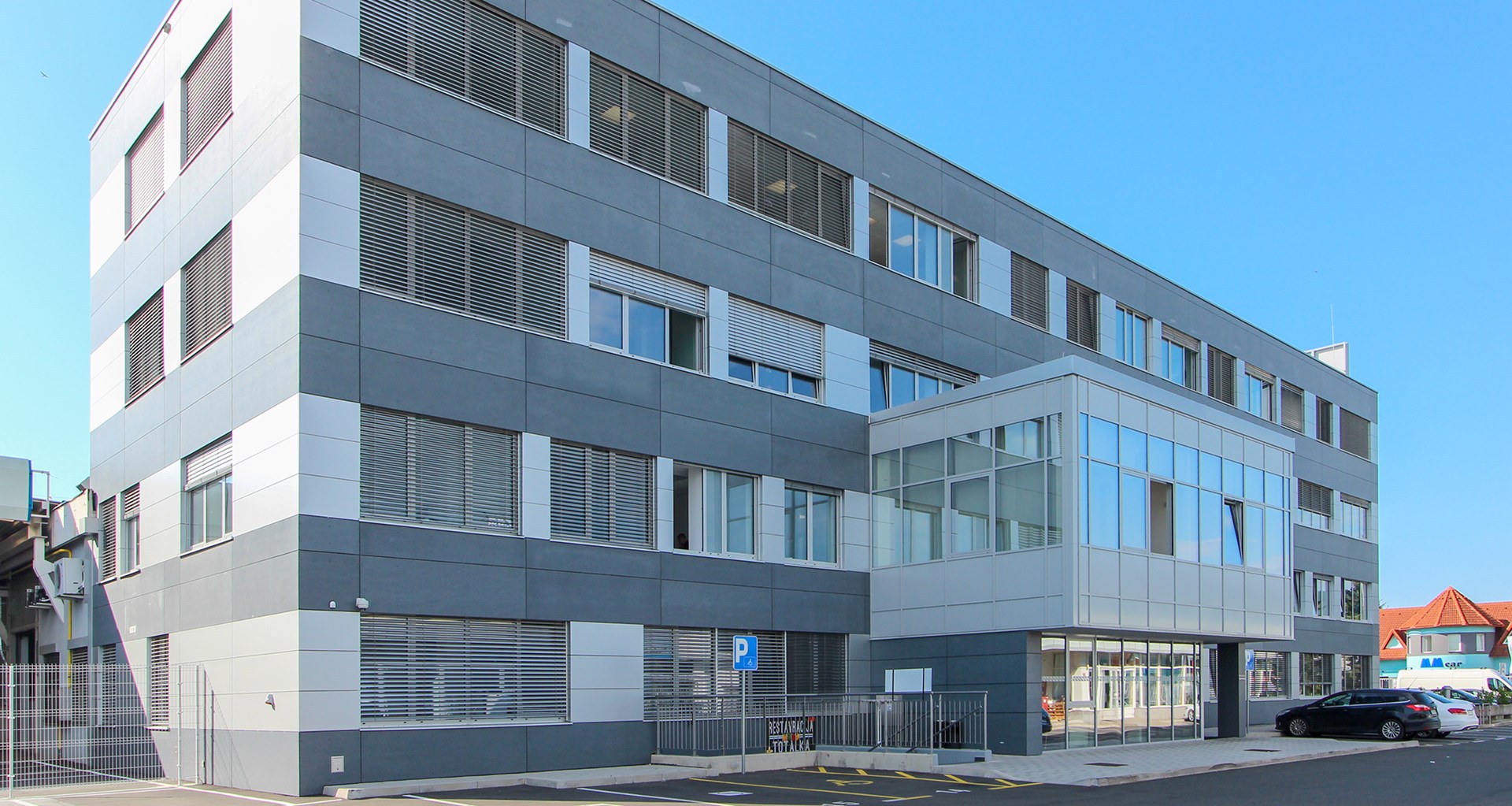 Zavarovalnica Sava - škodni center